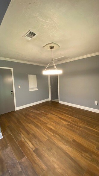 Building Photo - 6623 Cresthill St