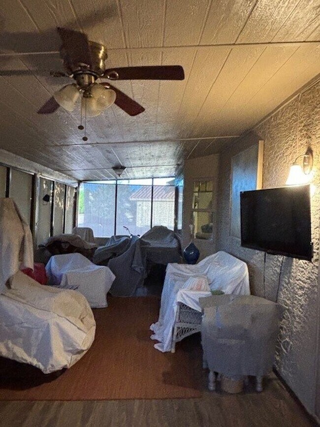 Building Photo - Welcome to this stunning 2-bedroom, 2-bathroom home, in Leisure World a 45+ Active Adult Resort C...