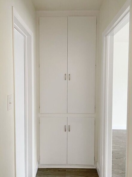 Interior Photo - 2110 W El Segundo Blvd.