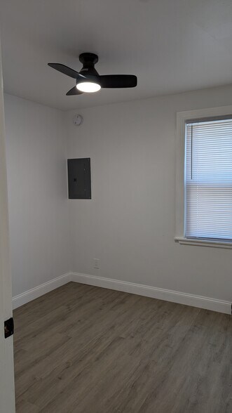 Bedroom 2 - 48 Knox Ave