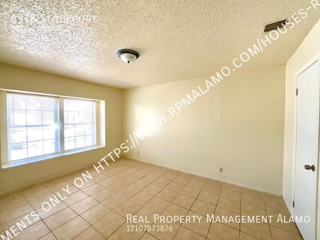 Building Photo - 6918 Stockport-