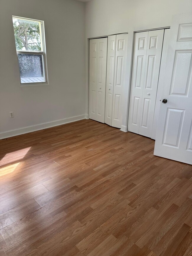 Building Photo - 932 N Federal Hwy