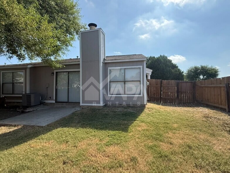 Building Photo - 4103 Sunrise Glade Dr
