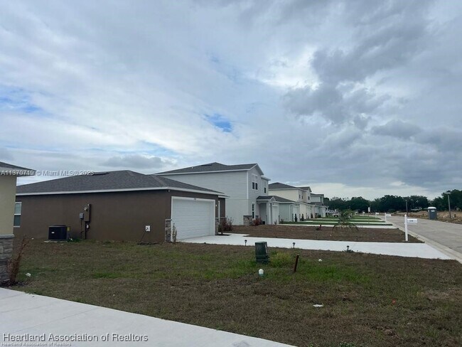 Building Photo - 1452 Stone Ridge Cir