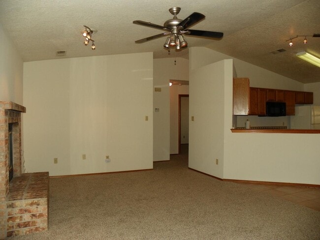 Building Photo - 4404 Rabbit Brush Ave NW