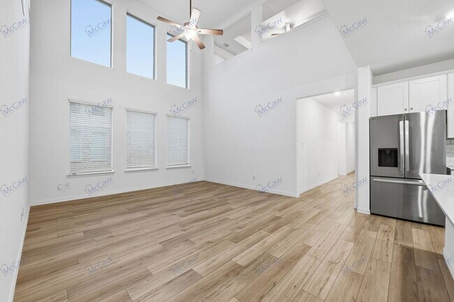 Building Photo - 10037 Little Tree Ln