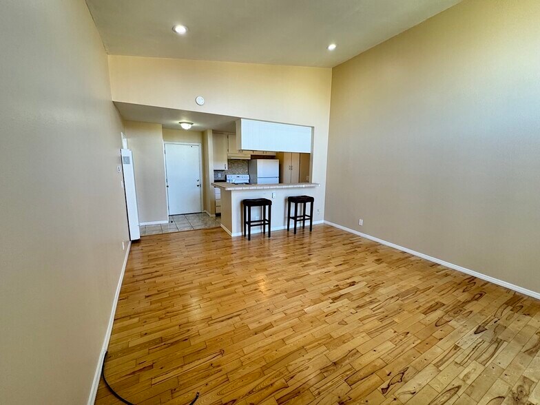 Building Photo - 808 Coriander Dr