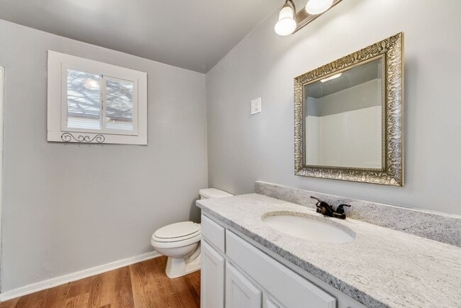 Building Photo - 432 N Denton St