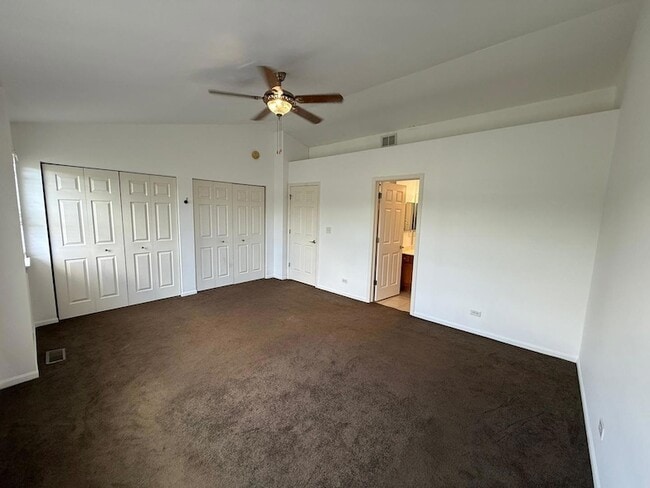 Building Photo - 623 Lincoln Station Dr