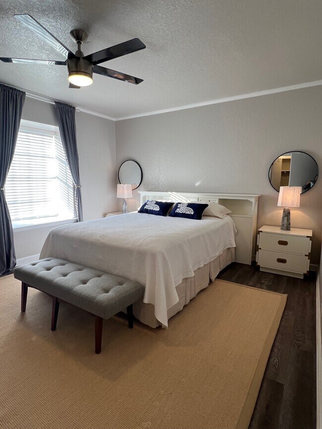 Building Photo - 168 Barilla Pl