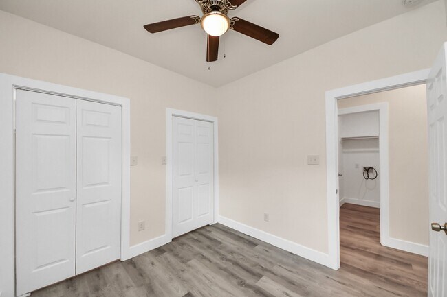 Building Photo - 6827 Mcwilliams Dr