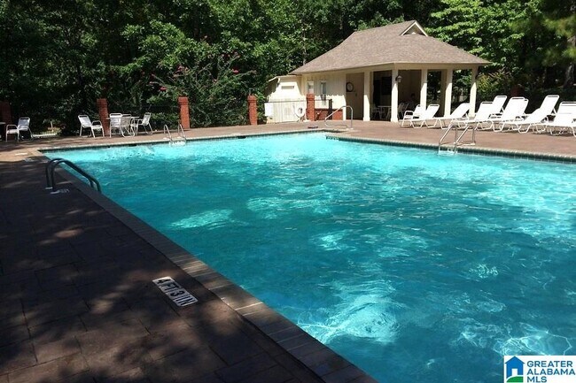 Building Photo - 5126 English Turn