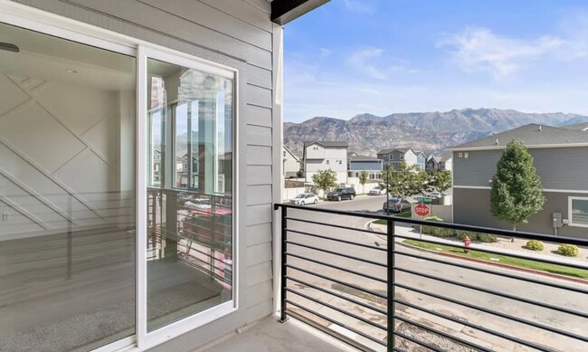 Building Photo - 476 S 680 E
