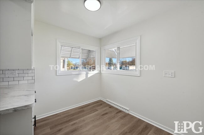 Building Photo - 3058 Nebraska Ave