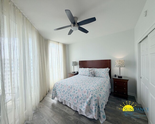 Building Photo - Resort-Style 2BR Condo with Gulf Views at The Palms of Destin – Fully Furnished!