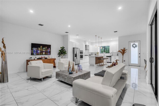 Building Photo - 4363 NW 81st Ave