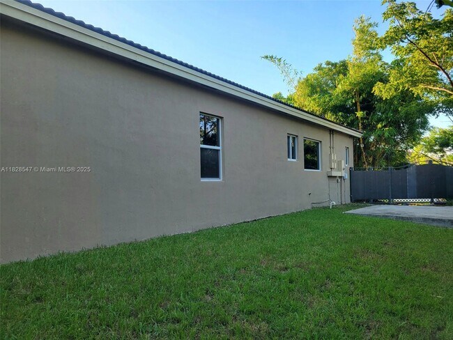 Building Photo - 13196 SW 190th St