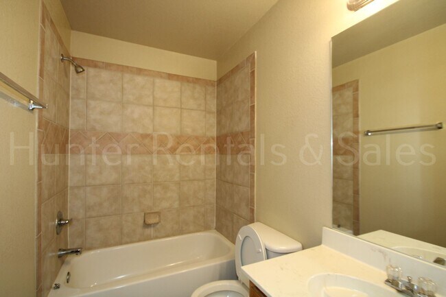Building Photo - Awesome Duplex in Harker Heights
