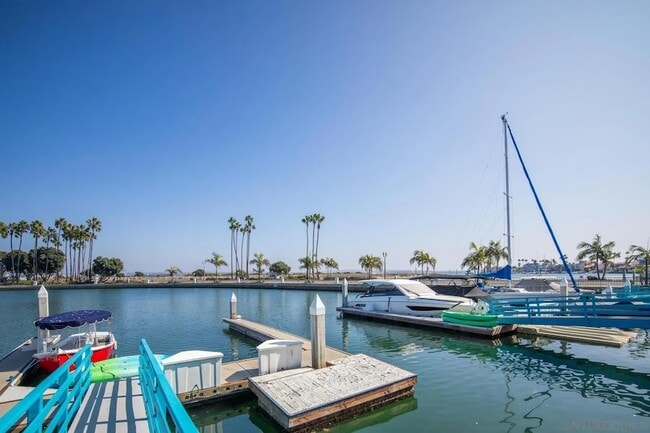 Building Photo - 8 Antigua Ct