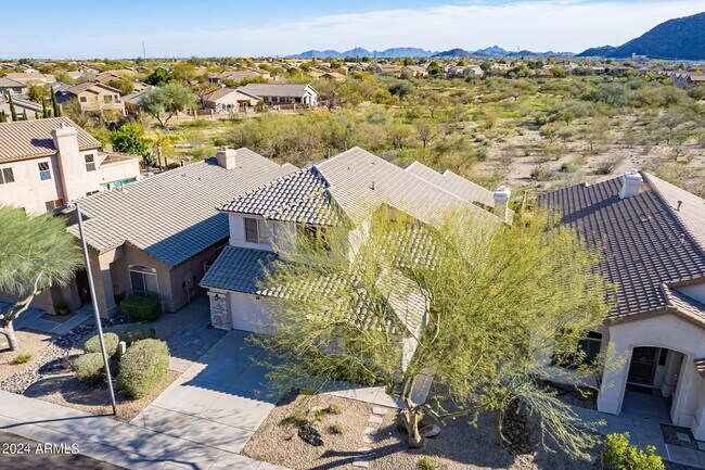 Building Photo - 2017 E Creedance Blvd