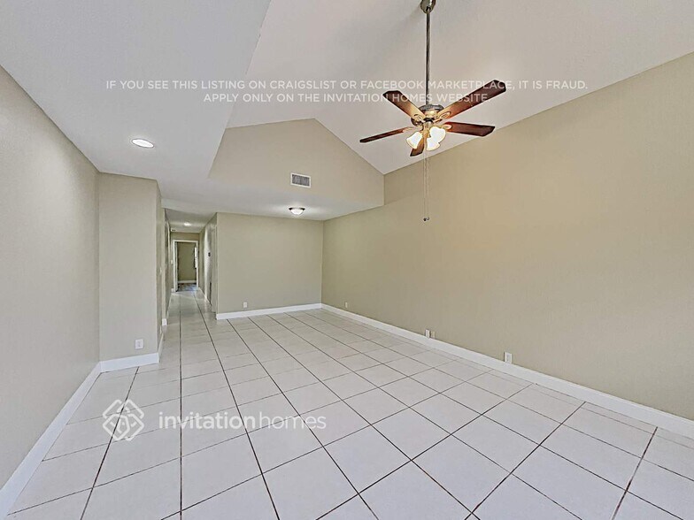 Building Photo - 12162 NW 23rd Manor