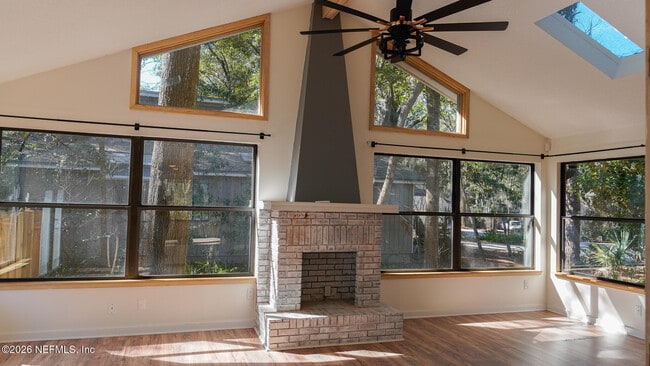 Building Photo - 12238 Spiney Ridge Dr S