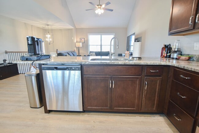 Building Photo - Pet Friendly Four Bedroom with Basement!