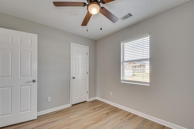Building Photo - 3390 Monte Carlo Dr