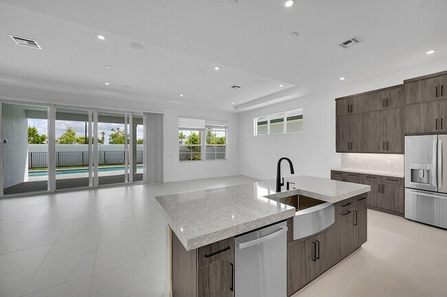 Building Photo - 9524 St Germain Dr