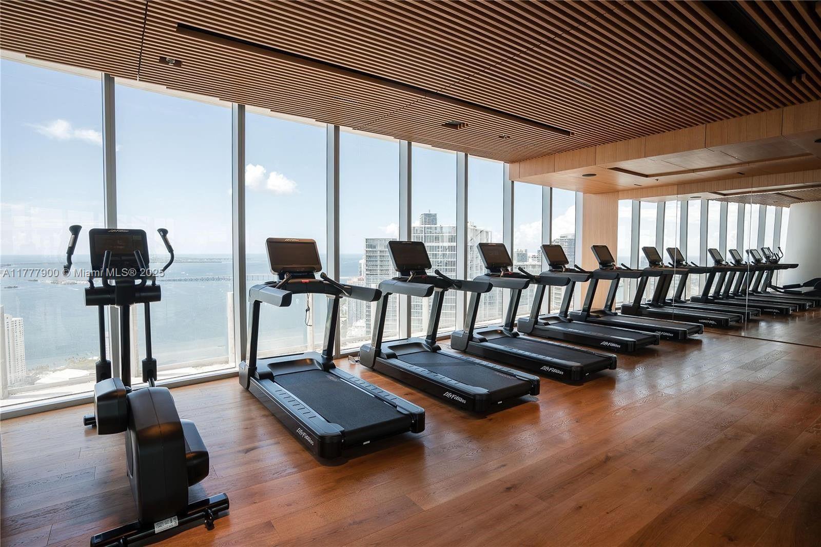 Building Photo - 300 Biscayne Boulevard Way