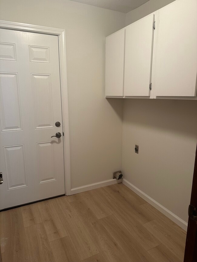 Building Photo - 517 Augusta National Way