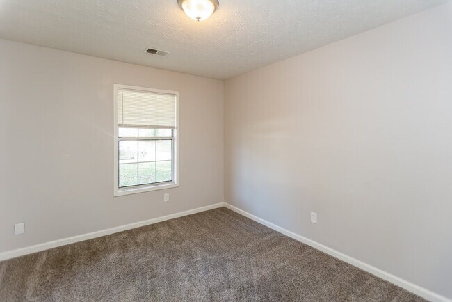 Building Photo - 3810 Greenbrook Dr