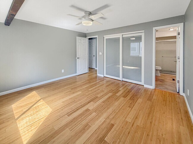 Building Photo - $0 DEPOSIT OPTION. CHARMING 4BED/2.5BATH I...