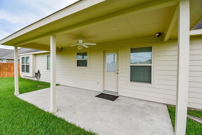 Building Photo - 231 S Lantana Cir