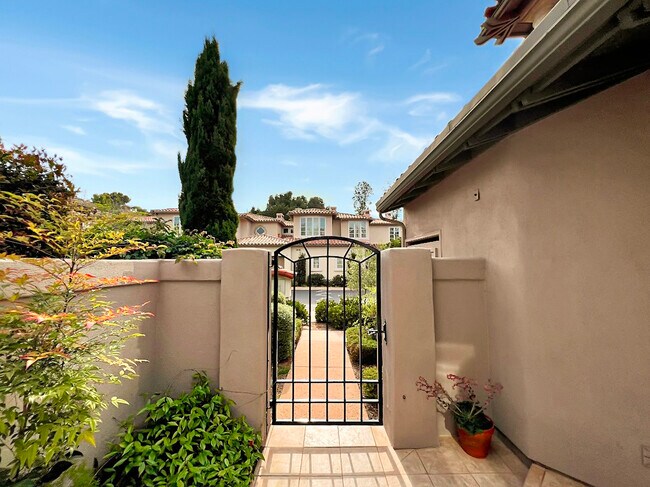 Building Photo - 9761 Claiborne Square