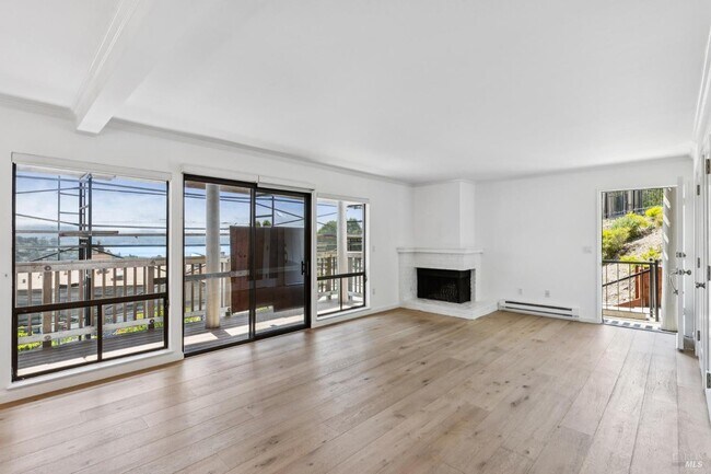 Building Photo - 112 Marinero Cir