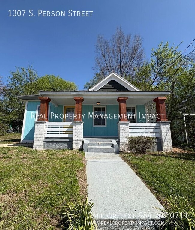 Building Photo - 1307 S Person St