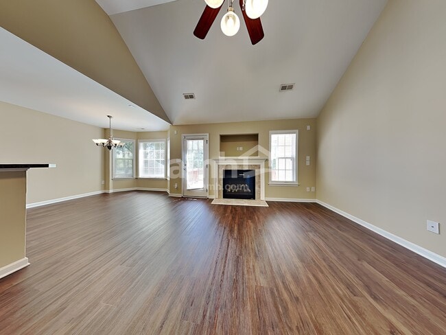 Building Photo - 2430 Joshua Ln