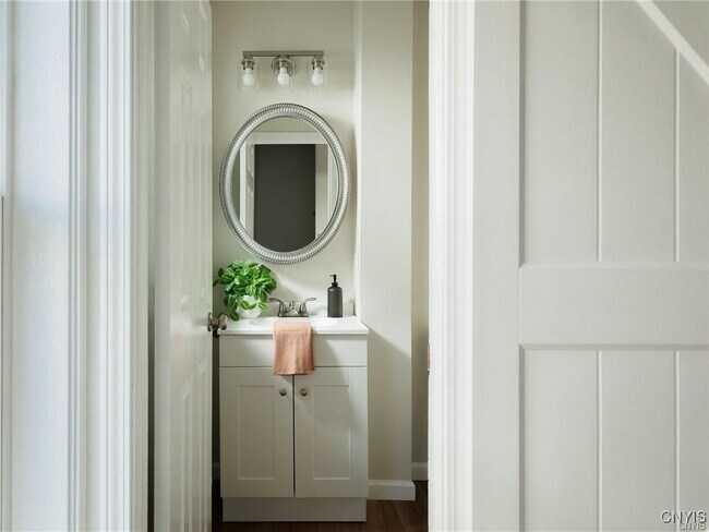 Building Photo - 435 S Hamilton St