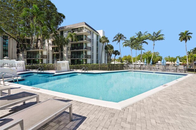 Building Photo - 1301 River Reach Dr