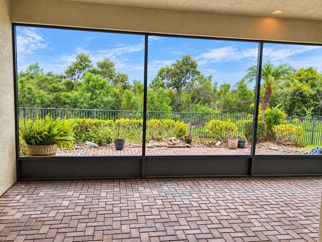 Building Photo - 12170 SW Bennington Cir
