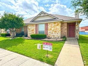 Building Photo - Duplex