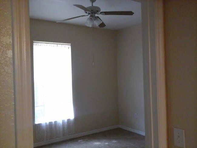 Building Photo - 6011 Hemingway Cir