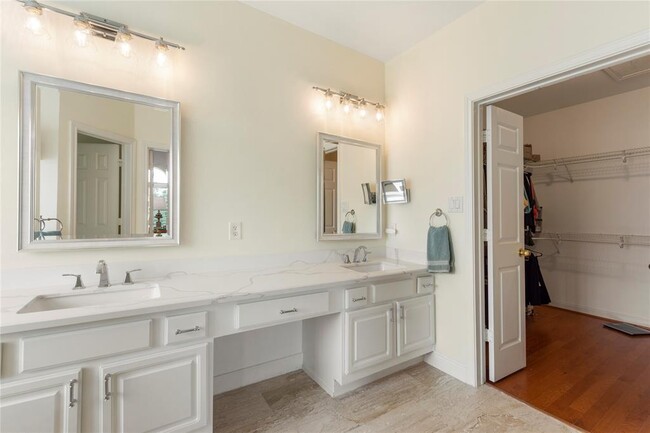 Building Photo - 457 Mariners Dr
