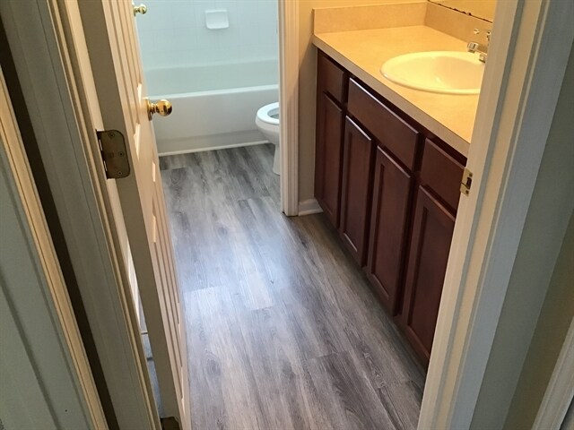 Building Photo - 508 N Tree Garden Dr