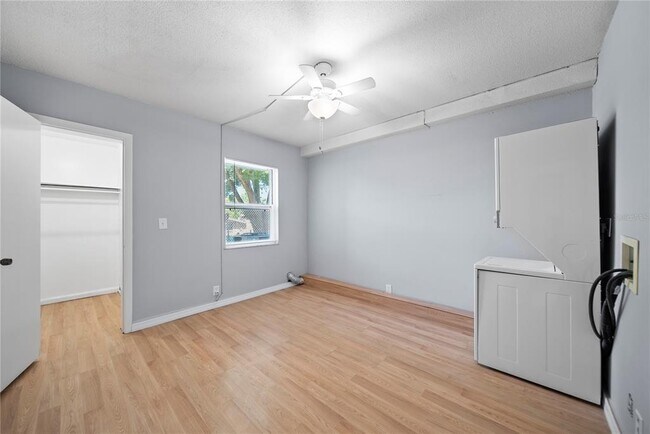 Building Photo - 4747 Azalea Dr