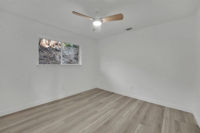 Building Photo - 9568 Houston Hill Rd