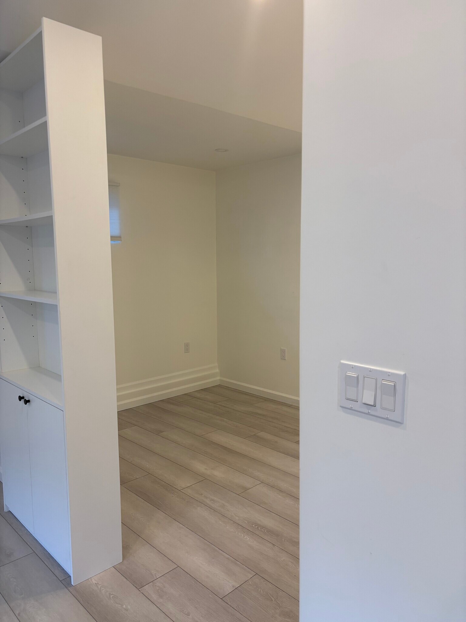 Building Photo - 6999 Darnoch Way