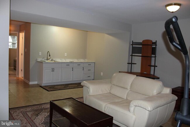Building Photo - 14186 Hunters Run Way