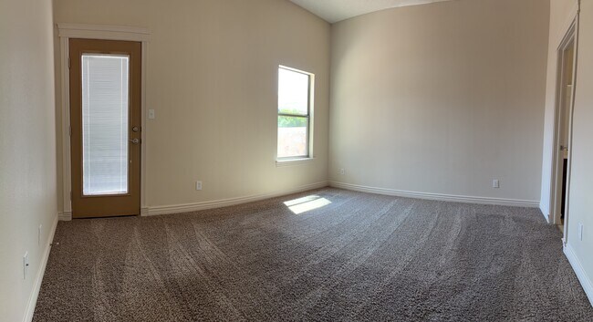 Building Photo - 3716 Almond Beach Dr